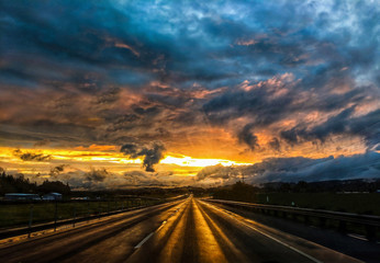 Obraz premium The road home
