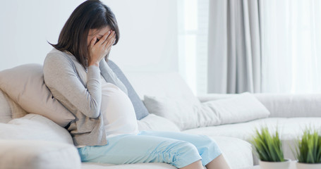 pregnant woman feel depression
