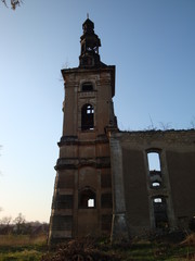 Ruiny Kościoła i nowe życie