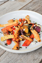 burger, hamburger, food, sandwich, bread, cheese, meat, cheeseburger, bun, beef, isolated, meal, fast, white, tomato, lettuce, snack, lunch, sesame, dinner, fast food, fat, salad, onion, breakfast