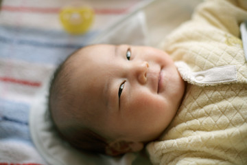 うれしそうな赤ちゃん