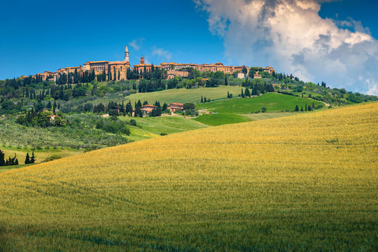 Spectacular Tuscany cityscape and grain fields, Pienza, Italy, Europe