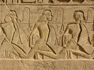 Relief mit Gefangenen und Sklaven in Abu Simbel - Ägypten
