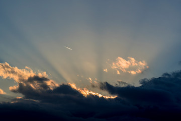 山中湖畔の雲と光芒