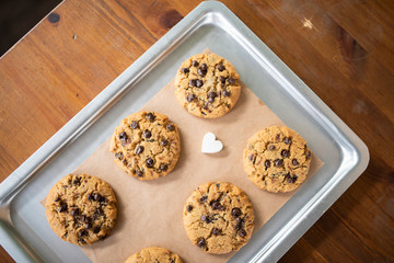 Gluten free cookies with gluten free ingredients on service tray