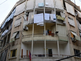 Obraz premium Eckhaus mit Balkonen im Armenischen Viertel von Beirut