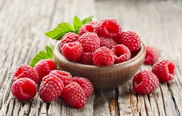 Peel and stick wall murals Best sellers in the kitchen Raspberry on wooden board