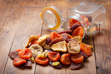  mix of dried fruits