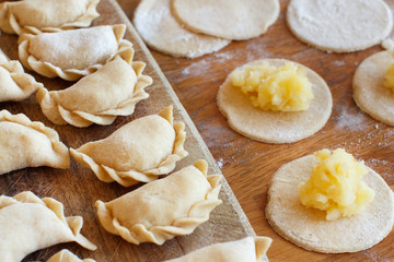 Preparation of vareniki