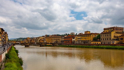 Fototapeta premium Arno River Old Bridge