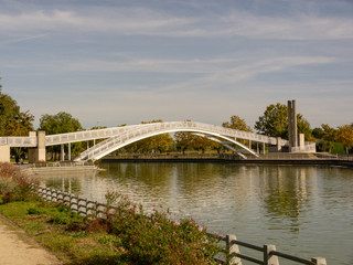 Fototapeta premium Bridge over the river