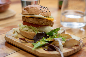 healthy vegetarian burguer