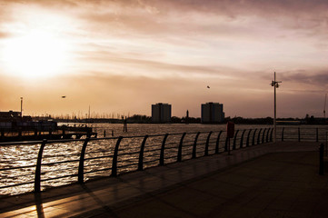 Obraz premium Sunset in the harbor