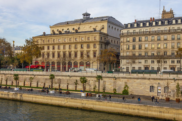 Buildings and Sena River sidewalk
