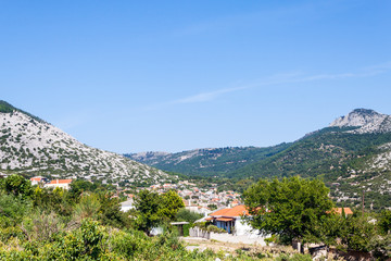 Fototapeta na wymiar View of the village from the mountains of thassos