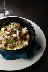 Cornmeal dish with mushrooms, polenta
