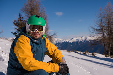 Fototapeta na wymiar snowboarder portrait