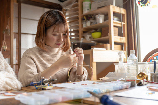 工作　ハンドメイド　手作り　イメージ