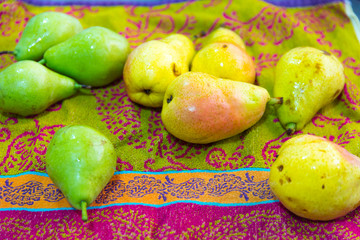 Suculentas peras, una fruta exquisita y saludable para el ser humano