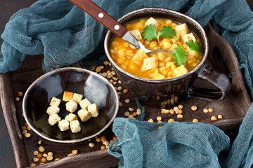 Pea soup with croutons