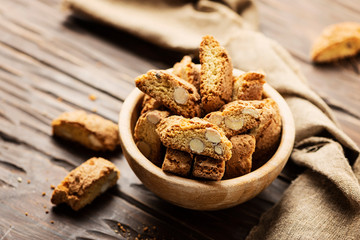Cantucci or cantuccini - obrazy, fototapety, plakaty