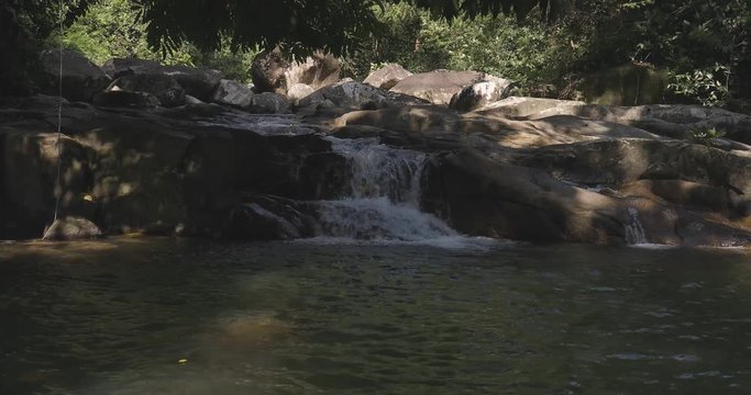 wasserfall im Dschunge von Asien