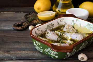 Chicken in lemon-wine sauce