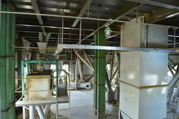 Feed factory machinery and equipment