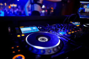 Obraz na płótnie Canvas Music Background DJ Night Club Deejay Record Player Retro