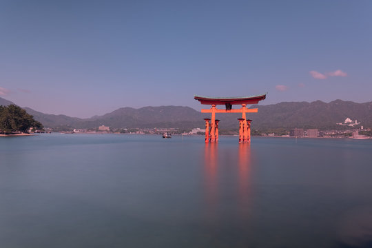 รูปภาพHatsukaichi เลือกดูภาพถ่ายสต็อก เวกเตอร์ และวิดีโอ263 Adobe Stock