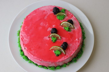 cake with strawberries and cream