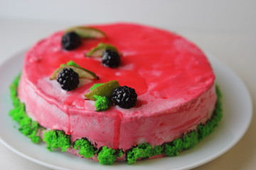 cake with strawberries and cream