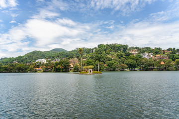 Fototapeta premium Kandy Lake 