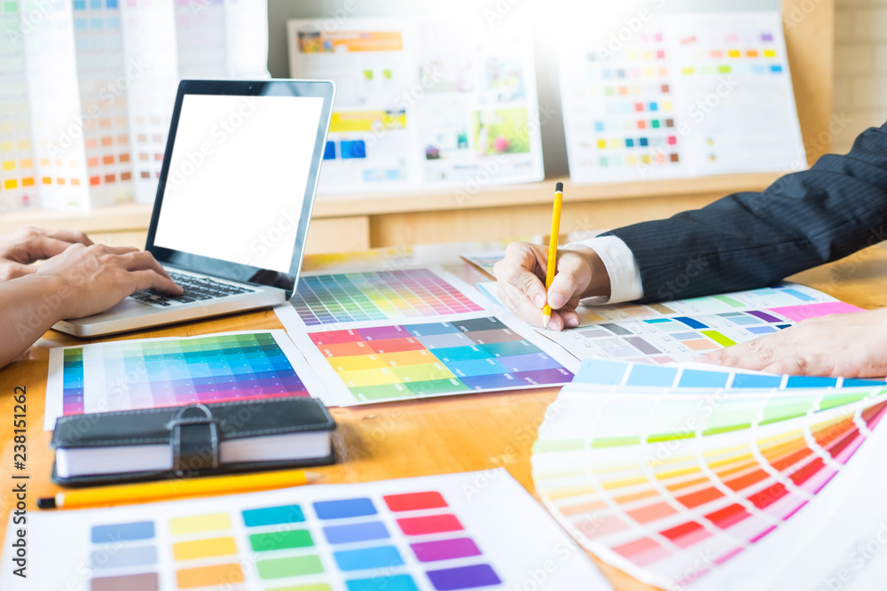 Aufkleber professional creative architect graphic desiner occupation choosing the color pantone palette sample