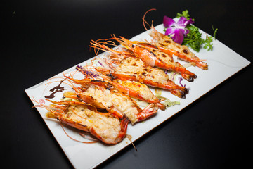 Grilled shrimp with sea urchin sauce
