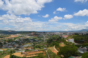 Fototapeta na wymiar panoramic view of the city Dalat