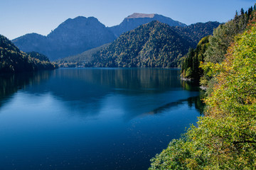 Obraz na płótnie Canvas landscape, view of lake Ritsa and mountains.