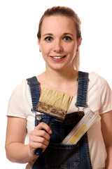 Junge Frau mit Pinsel 