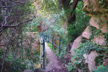 Gorges de san Jaume dans les Corbières et rambardes