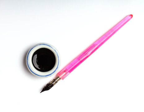 ink pen white
