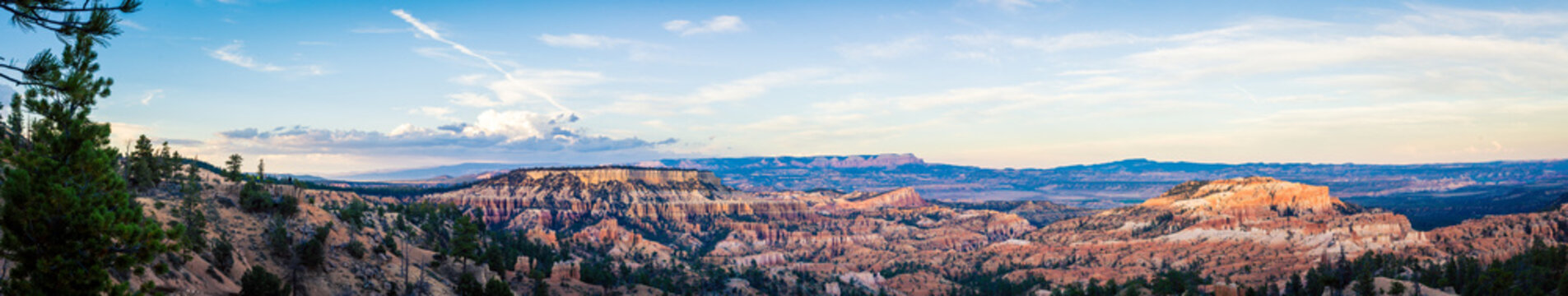 panoramic of Bryce Canyon