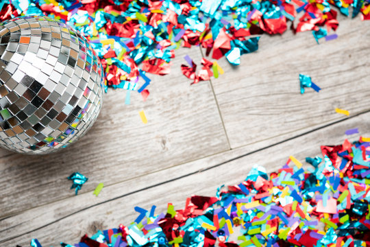 NYE2019: Confetti Background With Mirrored Disco Ball