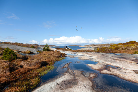 Traumhaus in den Schären an der Küste Norwegens