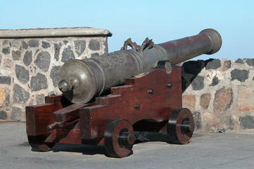 Altes Geschütz Kannone