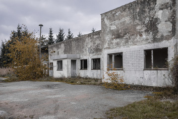 Industrieruine verlassen leerstehend verfallen trist