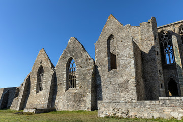 Façade de l'abbaye Saint-Mathieu de Fine-Terre à Plougonvelin (Finistère, France)