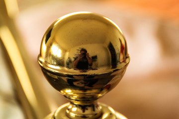 Spiegelung und Momentaufnahmen, messingknopf