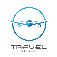 Logotipo con texto TRAVEL y avión frontal en círculo lineal en dos tonos azul