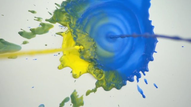 Falling paints in slow motion