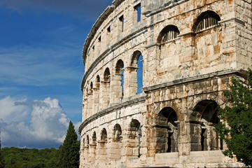 Obraz premium Outside the amphitheatre in Pula